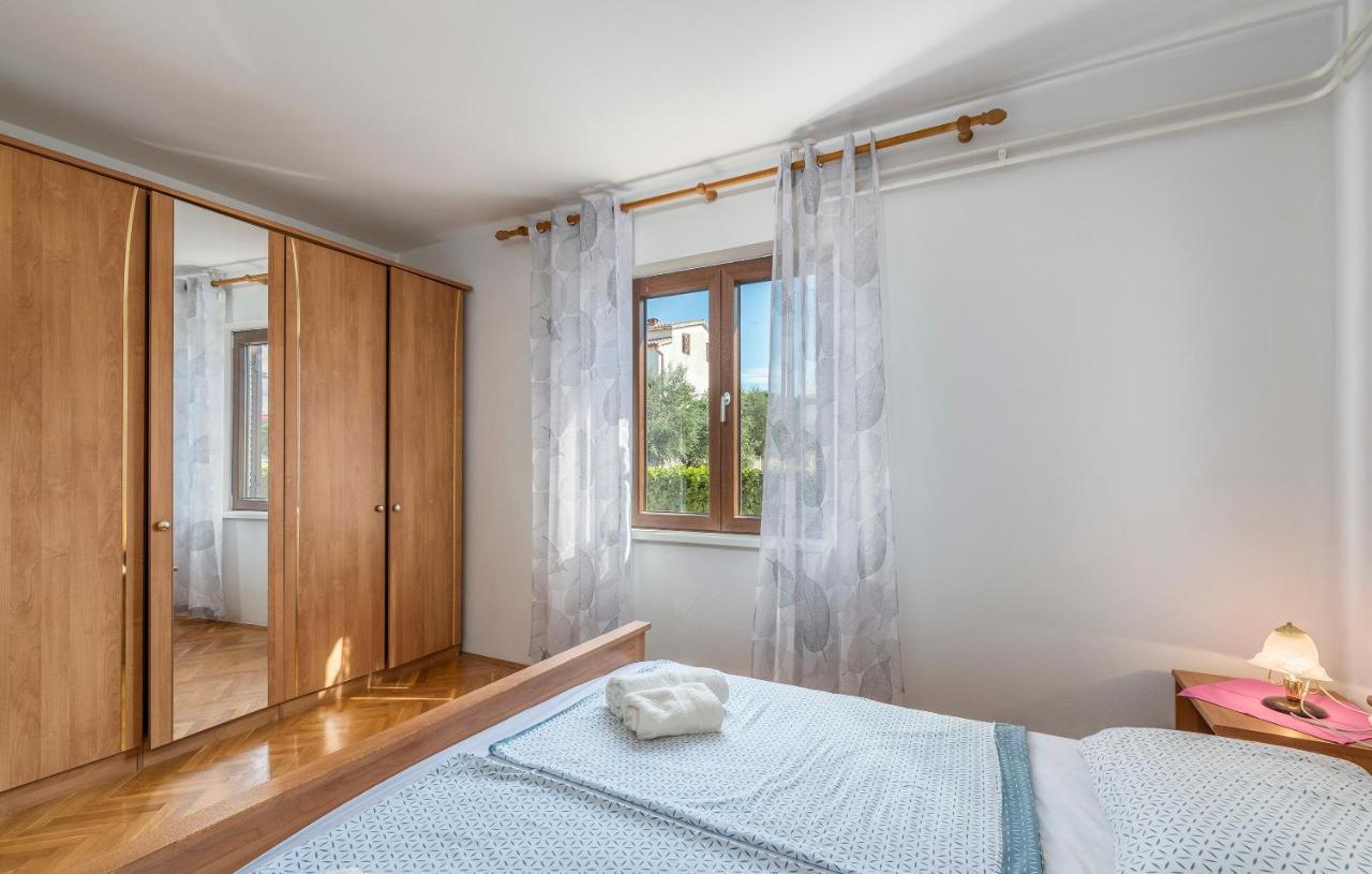 Apartments Feniks Porec Bagian luar foto