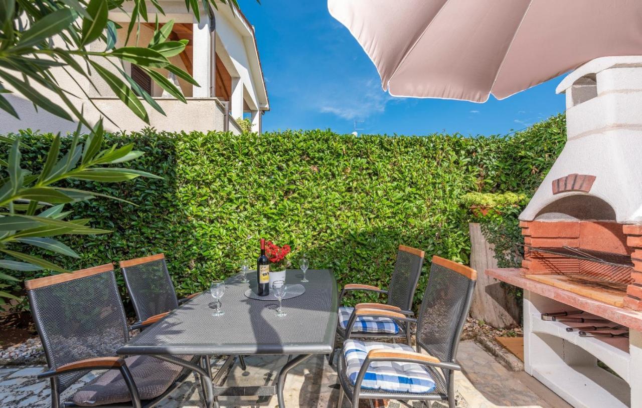 Apartments Feniks Porec Bagian luar foto