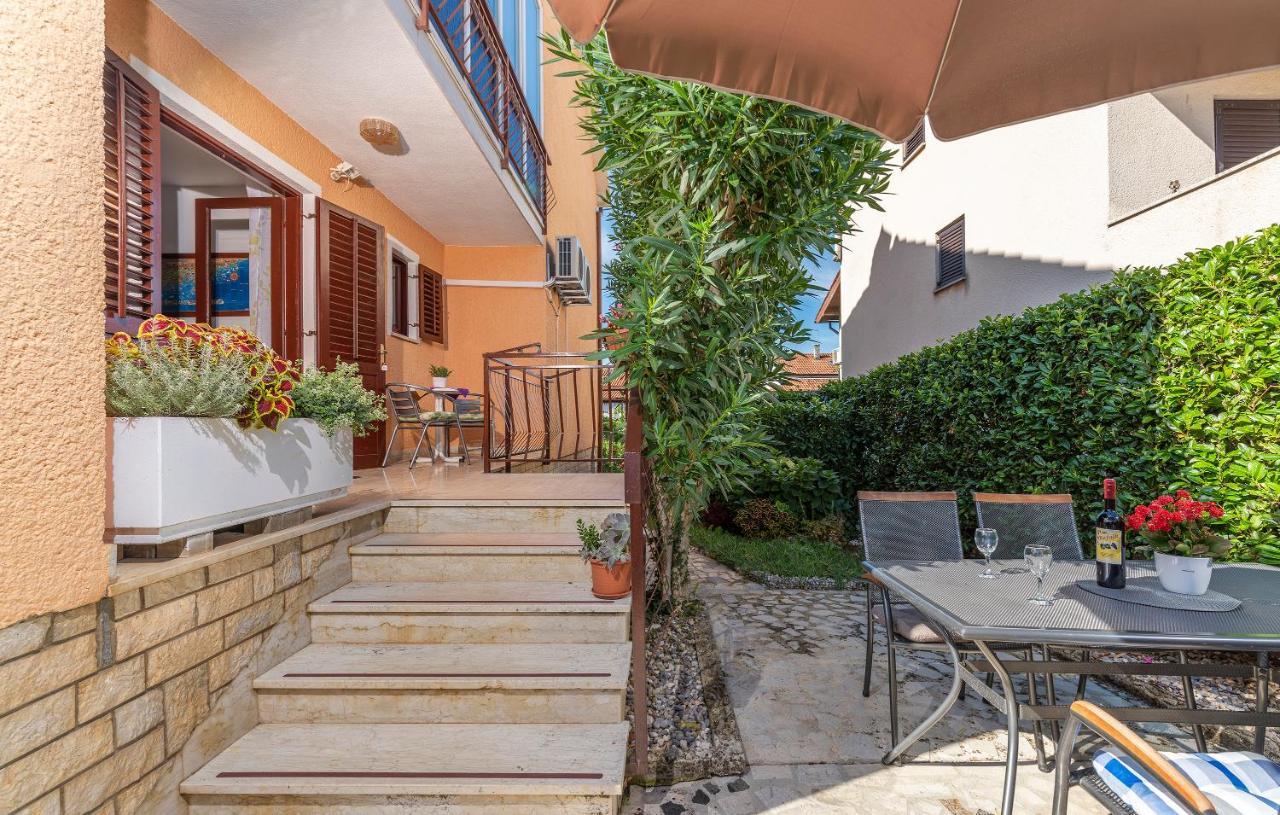 Apartments Feniks Porec Bagian luar foto