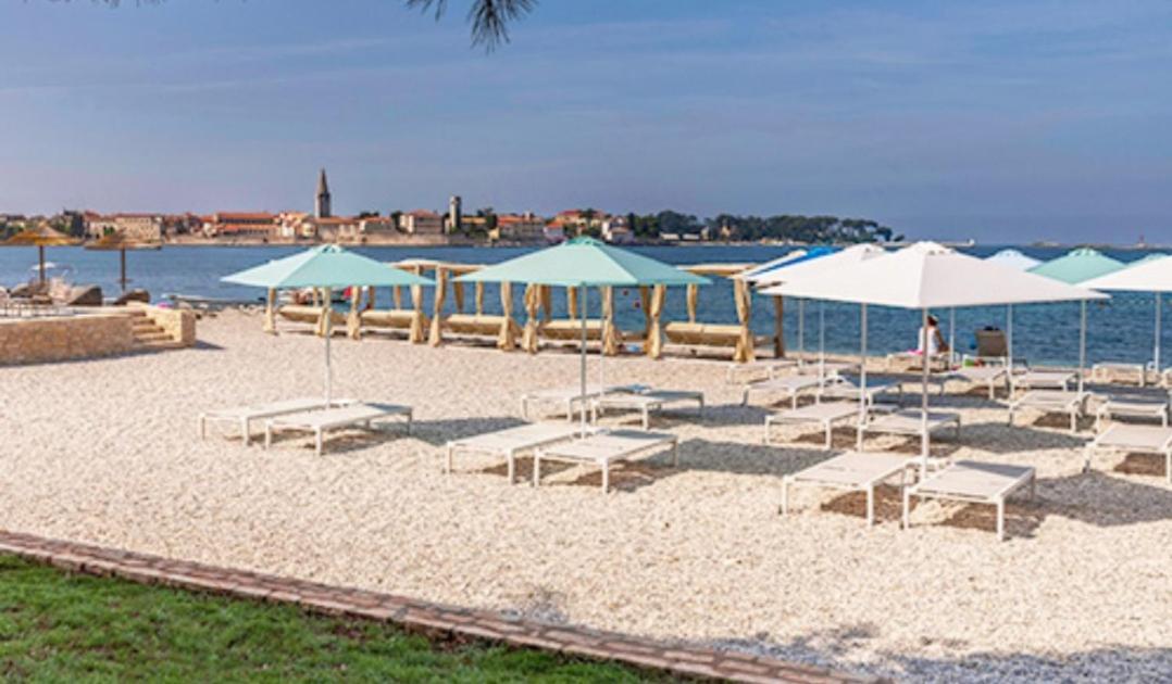 Apartments Feniks Porec Bagian luar foto