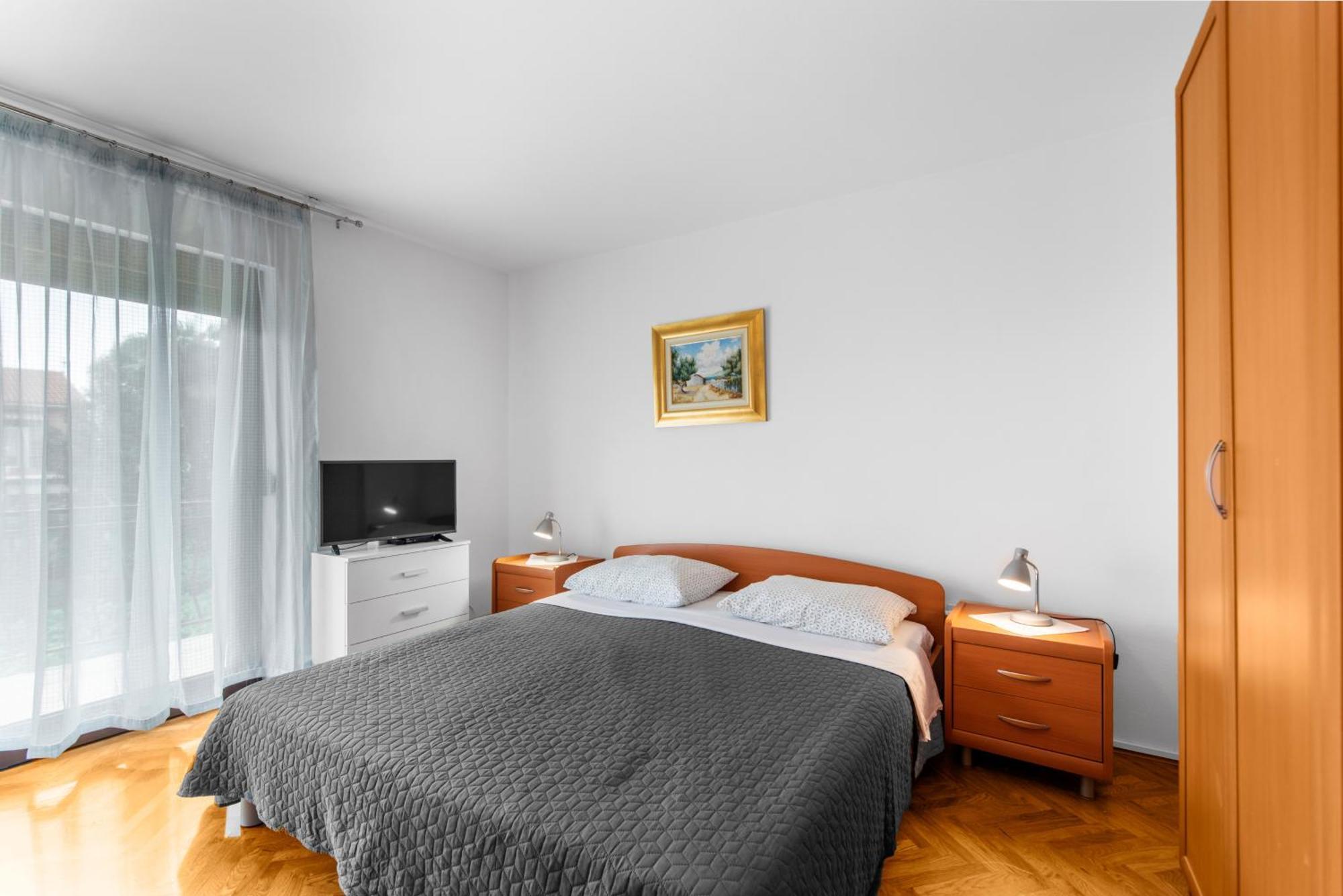 Apartments Feniks Porec Bagian luar foto